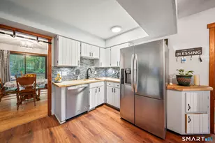8 Woods Way, Woodbury, CT 06798 - Photo 7