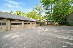 8 Woods Way, Woodbury, CT 06798 - Photo 33