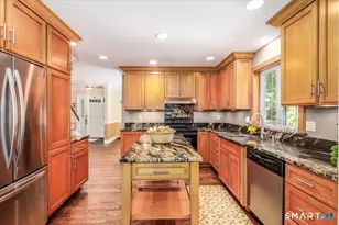 323 Upper Grassy Hill Rd, Woodbury, CT 06798 - Photo 11