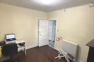 610 Wilmot Ave, Bridgeport, CT 06607 - Photo 15