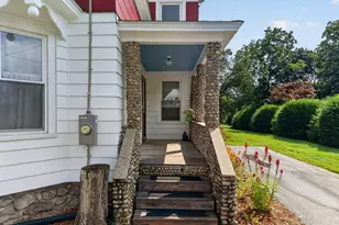 29 Miner Ave, Waterford, CT 06385 - Photo 5