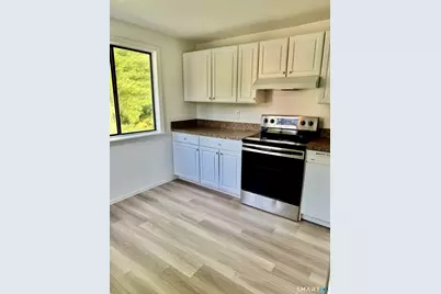 7 Padanaram Road #J221, Danbury, CT 06811 - Photo 5