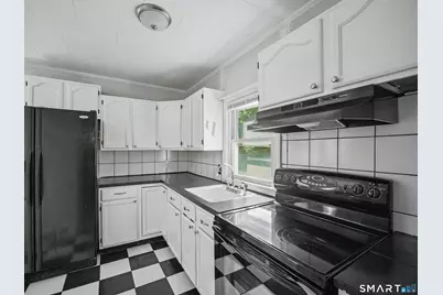 141 Corrigan Avenue, Meriden, CT 06451 - Photo 23