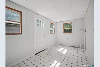 141 Corrigan Avenue, Meriden, CT 06451 - Photo 25