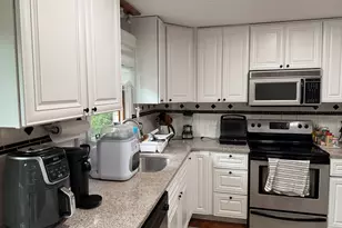 74 Harold Rd, Farmington, CT 06032 - Photo 1