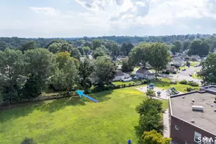 250 Pilgrim Rd, Bridgeport, CT 06610 - Photo 9