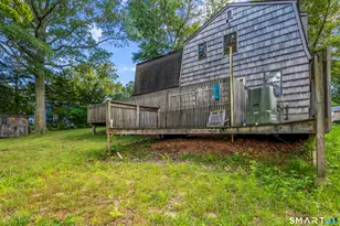 250 Pilgrim Rd, Bridgeport, CT 06610 - Photo 37