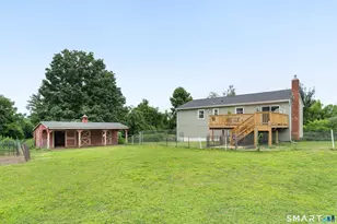 8 Meadow Dr, Oxford, CT 06478 - Photo 3