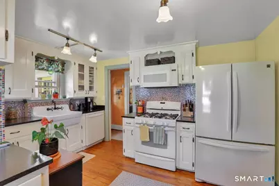 200 Woodland Street, Manchester, CT 06042 - Photo 5