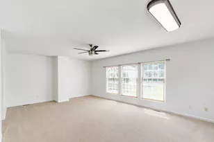 29 Fenwood Ave, West Hartford, CT 06110 - Photo 5