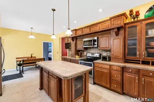 220 Randolph Rd, Middletown, CT 06457 - Photo 5