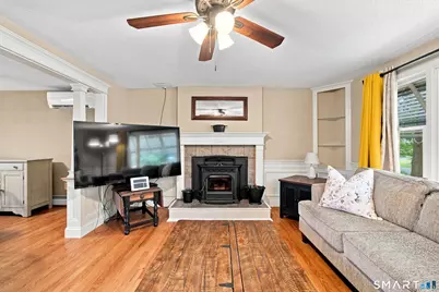 4 Woodland Hollow Street, Windsor Locks, CT 06096 - Photo 7