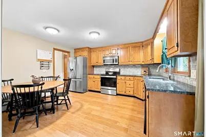 4 Woodland Hollow Street, Windsor Locks, CT 06096 - Photo 3
