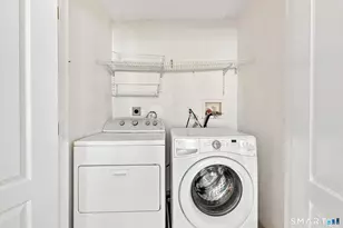 35 Woodrow St, Stamford, CT 06902 - Photo 19