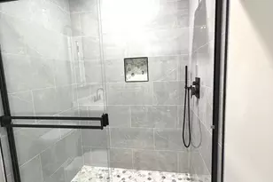 17 Dracut Ave, Waterbury, CT 06704 - Photo 21