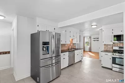 64 Woodmere Road, West Hartford, CT 06119 - Photo 17