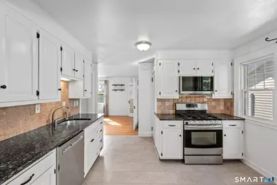 64 Woodmere Road, West Hartford, CT 06119 - Photo 15