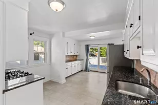 64 Woodmere Rd, West Hartford, CT 06119 - Photo 13