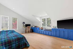 10 Bowman Dr, Greenwich, CT 06831 - Photo 23