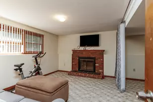 54 Valleyview Dr, Hamden, CT 06518 - Photo 27
