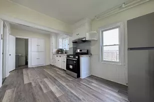 59 Pleasant St, Danbury, CT 06810 - Photo 9