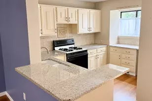3 Danforth Ln, West Hartford, CT 06110 - Photo 7