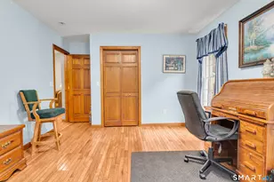 14 Oak St, Wallingford, CT 06492 - Photo 27
