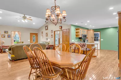 14 Oak Street, Wallingford, CT 06492 - Photo 11