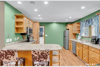 14 Oak Street, Wallingford, CT 06492 - Photo 17