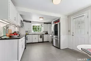 122 Strawberry Hill Ave, Norwalk, CT 06851 - Photo 11