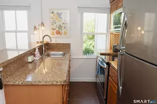 19 Pearl St, Groton, CT 06340 - Photo 33