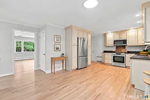 16 Ezra St, North Haven, CT 06473 - Photo 9