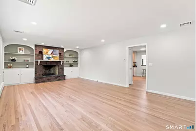 16 Ezra Street, North Haven, CT 06473 - Photo 5