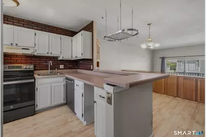 61 Meetinghouse Village #1, Meriden, CT 06450 - Photo 5
