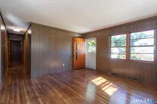 146 Downes St, Waterbury, CT 06704 - Photo 15