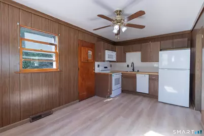 146 Downes Street, Waterbury, CT 06704 - Photo 17