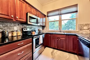 5 Hundley Ct, Stamford, CT 06902 - Photo 9