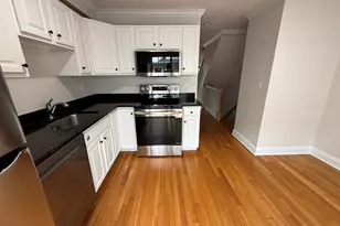 85 Camp Ave, Stamford, CT 06907 - Photo 9