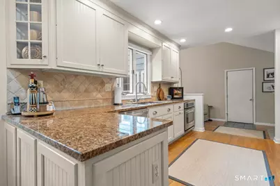 46 Peck Hill Road, Woodbridge, CT 06525 - Photo 5