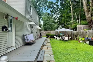49-55 Dupont Pl, Bridgeport, CT 06610 - Photo 33