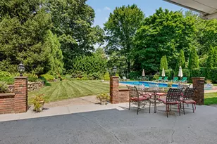 45 Hemlock Dr, Stamford, CT 06902 - Photo 37