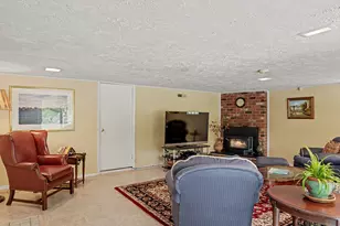 45 Hemlock Dr, Stamford, CT 06902 - Photo 29