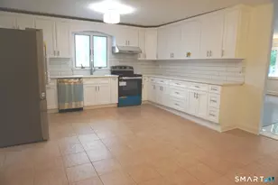 124 Harbor Dr, Stamford, CT 06902 - Photo 7
