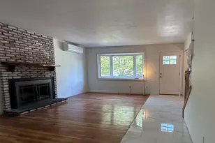 124 Harbor Dr, Stamford, CT 06902 - Photo 3