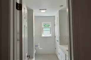 124 Harbor Dr, Stamford, CT 06902 - Photo 17