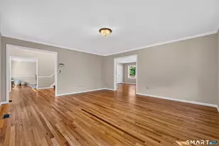 29 Maplewood Dr, Danbury, CT 06811 - Photo 5