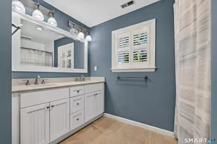 29 Maplewood Dr, Danbury, CT 06811 - Photo 21