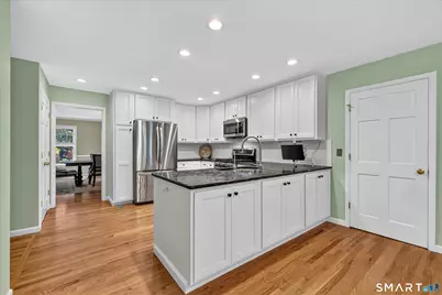 29 Maplewood Drive, Danbury, CT 06811 - Photo 11