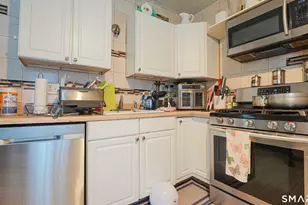 297 Laurel Ave, Bridgeport, CT 06605 - Photo 13