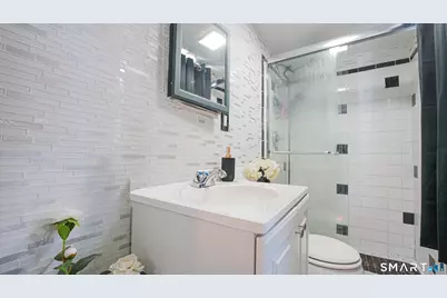 297 Laurel Avenue, Bridgeport, CT 06605 - Photo 11